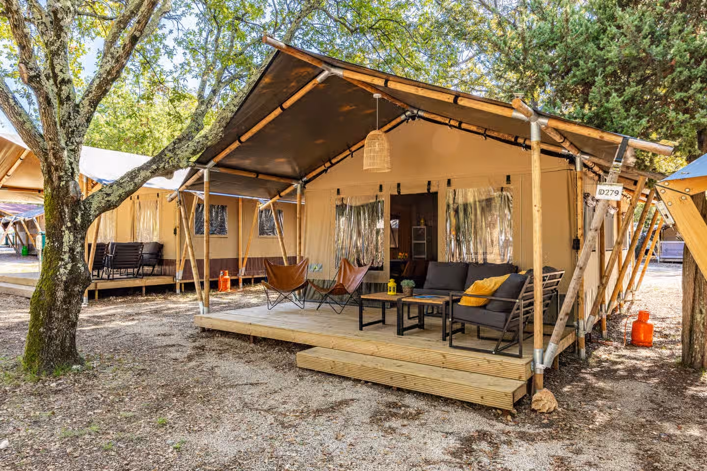 Safaritent Lodge van Easyatent op Camping Bijela Uvala